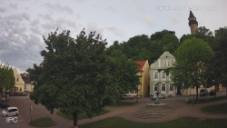 Náměstí, Hrad a Trůba