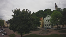 Náměstí, Hrad a Trůba
