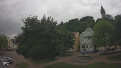 Náměstí, Hrad a Trůba