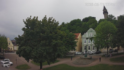 Náměstí, Hrad a Trůba