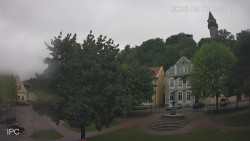 Náměstí, Hrad a Trůba