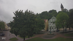 Náměstí, Hrad a Trůba