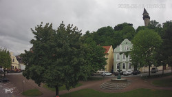 Náměstí, Hrad a Trůba