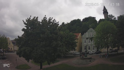 Náměstí, Hrad a Trůba