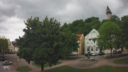Náměstí, Hrad a Trůba