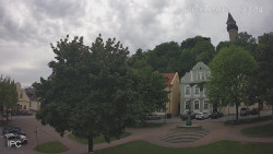 Náměstí, Hrad a Trůba