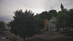 Náměstí, Hrad a Trůba