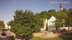Náměstí, Hrad a Trůba