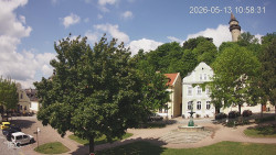 Náměstí, Hrad a Trůba