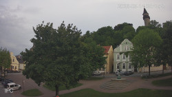 Náměstí, Hrad a Trůba