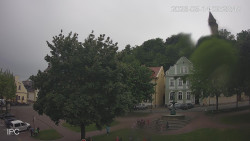 Náměstí, Hrad a Trůba