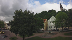Náměstí, Hrad a Trůba