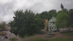Náměstí, Hrad a Trůba