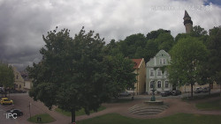 Náměstí, Hrad a Trůba