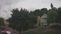 Náměstí, Hrad a Trůba