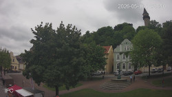 Náměstí, Hrad a Trůba