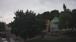 Náměstí, Hrad a Trůba