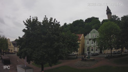 Náměstí, Hrad a Trůba