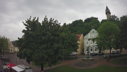 Náměstí, Hrad a Trůba