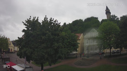 Náměstí, Hrad a Trůba