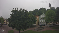 Náměstí, Hrad a Trůba