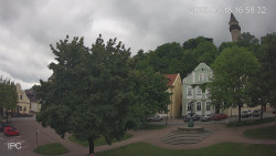 Náměstí, Hrad a Trůba