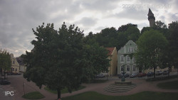 Náměstí, Hrad a Trůba