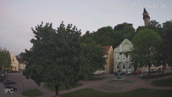Náměstí, Hrad a Trůba