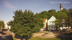 Náměstí, Hrad a Trůba