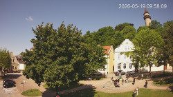 Náměstí, Hrad a Trůba