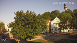 Náměstí, Hrad a Trůba