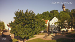 Náměstí, Hrad a Trůba