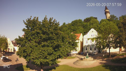 Náměstí, Hrad a Trůba