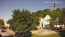 Náměstí, Hrad a Trůba