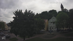 Náměstí, Hrad a Trůba
