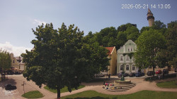 Náměstí, Hrad a Trůba