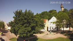 Náměstí, Hrad a Trůba