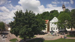 Náměstí, Hrad a Trůba