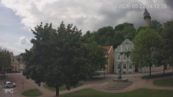 Náměstí, Hrad a Trůba