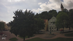 Náměstí, Hrad a Trůba