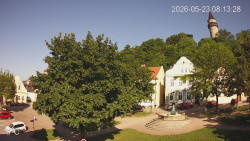 Náměstí, Hrad a Trůba