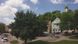 Náměstí, Hrad a Trůba
