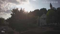 Náměstí, Hrad a Trůba