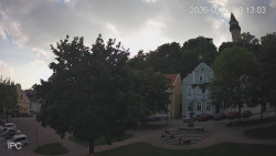 Náměstí, Hrad a Trůba