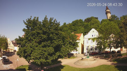 Náměstí, Hrad a Trůba