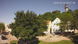 Náměstí, Hrad a Trůba