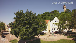 Náměstí, Hrad a Trůba