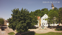 Náměstí, Hrad a Trůba