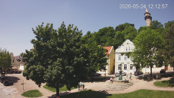 Náměstí, Hrad a Trůba