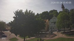 Náměstí, Hrad a Trůba